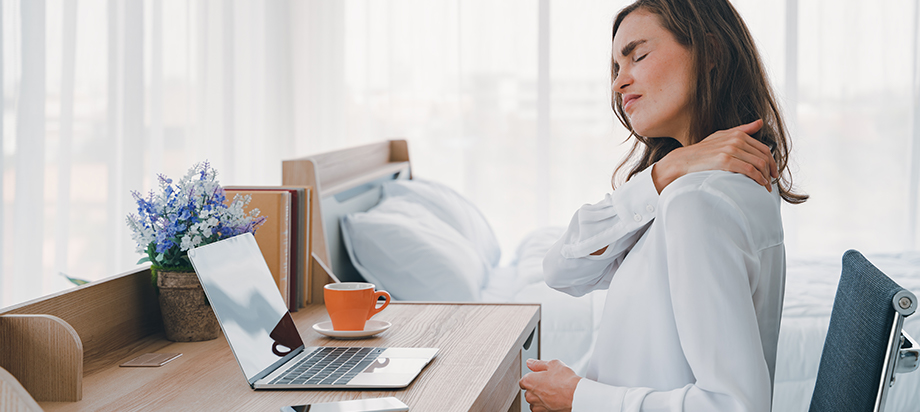 How to Help Your Employees Improve the Ergonomics of Their Home Workspaces